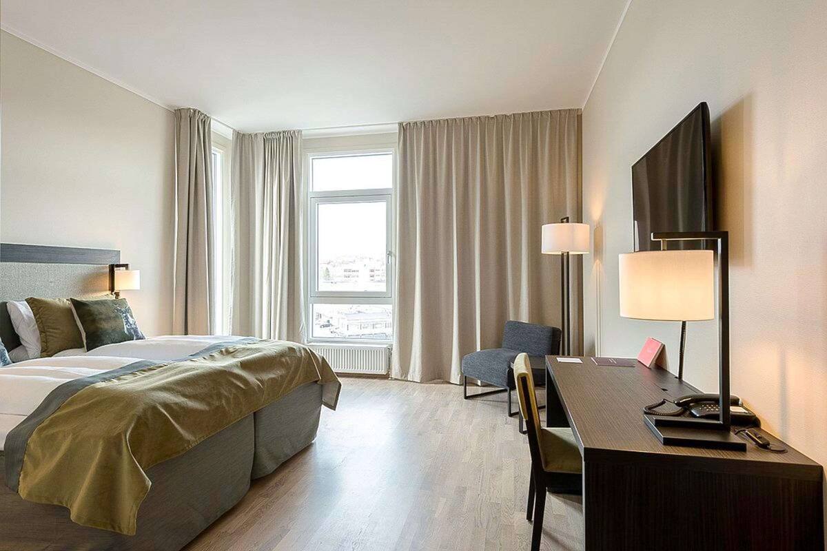 superior room, 2 single beds | desk, laptop workspace, soundproofing, cots/infant beds