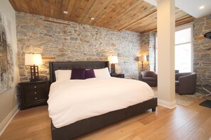 Häämatkasviitti, 1 suuri parisänky | Ylelliset vuodevaatteet, pillowtop-patjalliset sängyt