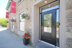 Exterior - Kemptville Suites (North Grenville)