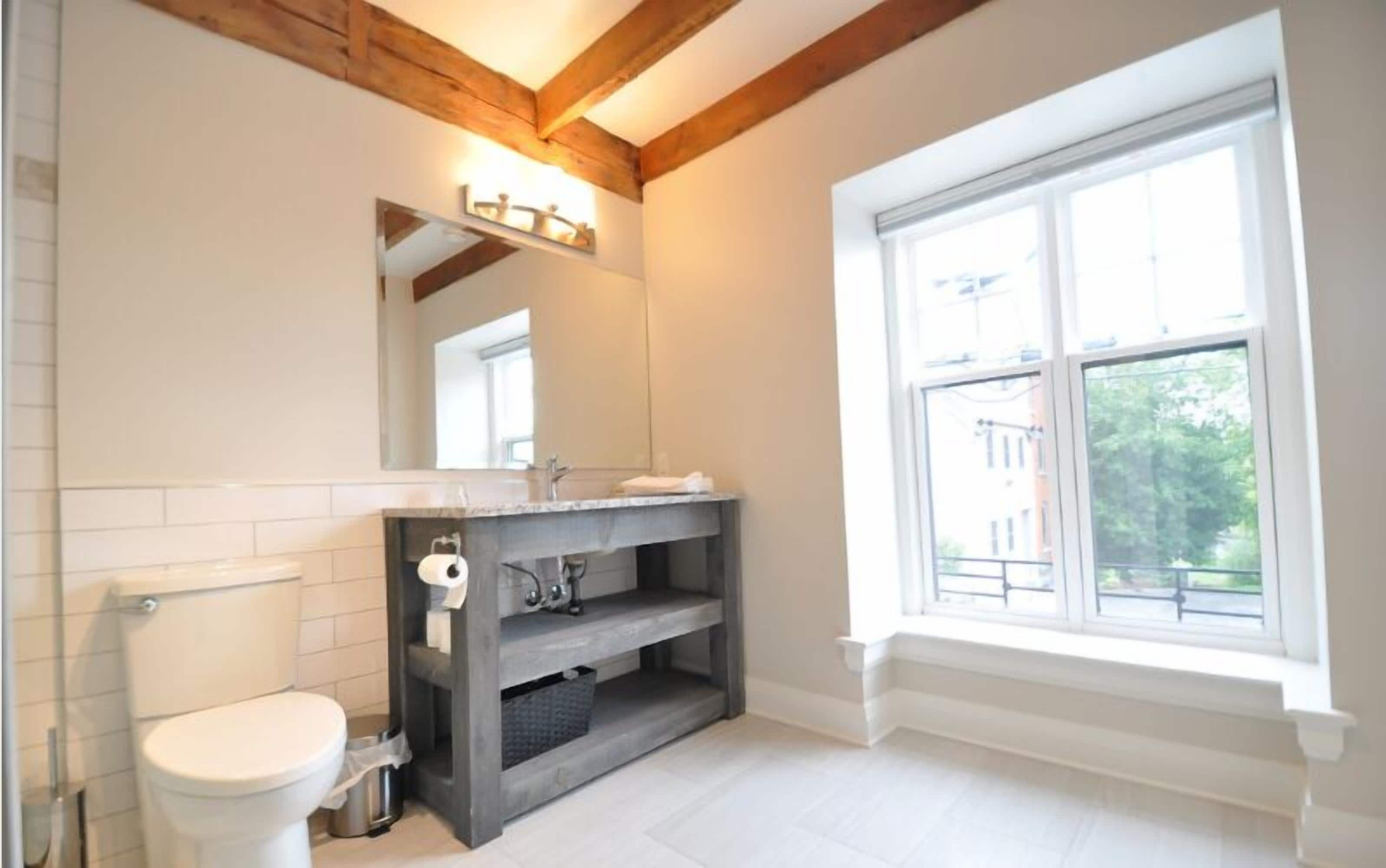 loft suite 1 | bathroom | free toiletries, hair dryer, bathrobes, towels