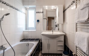 Bathroom - Central Apartments Vienna (Vienna)