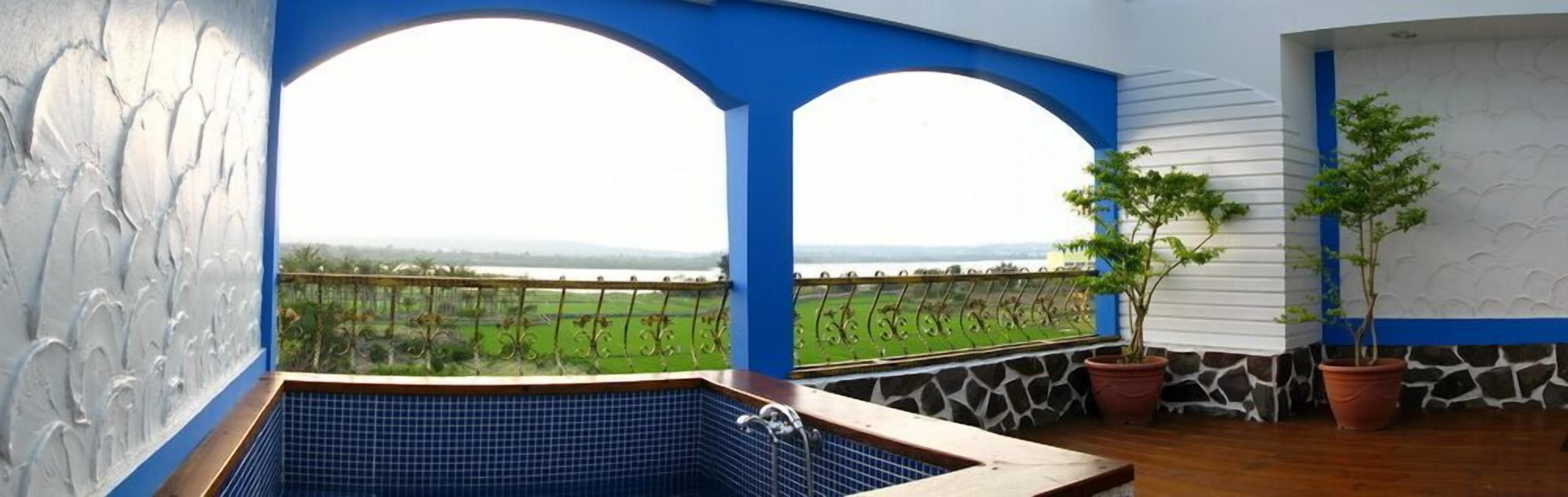 free toiletries, hair dryer, slippers