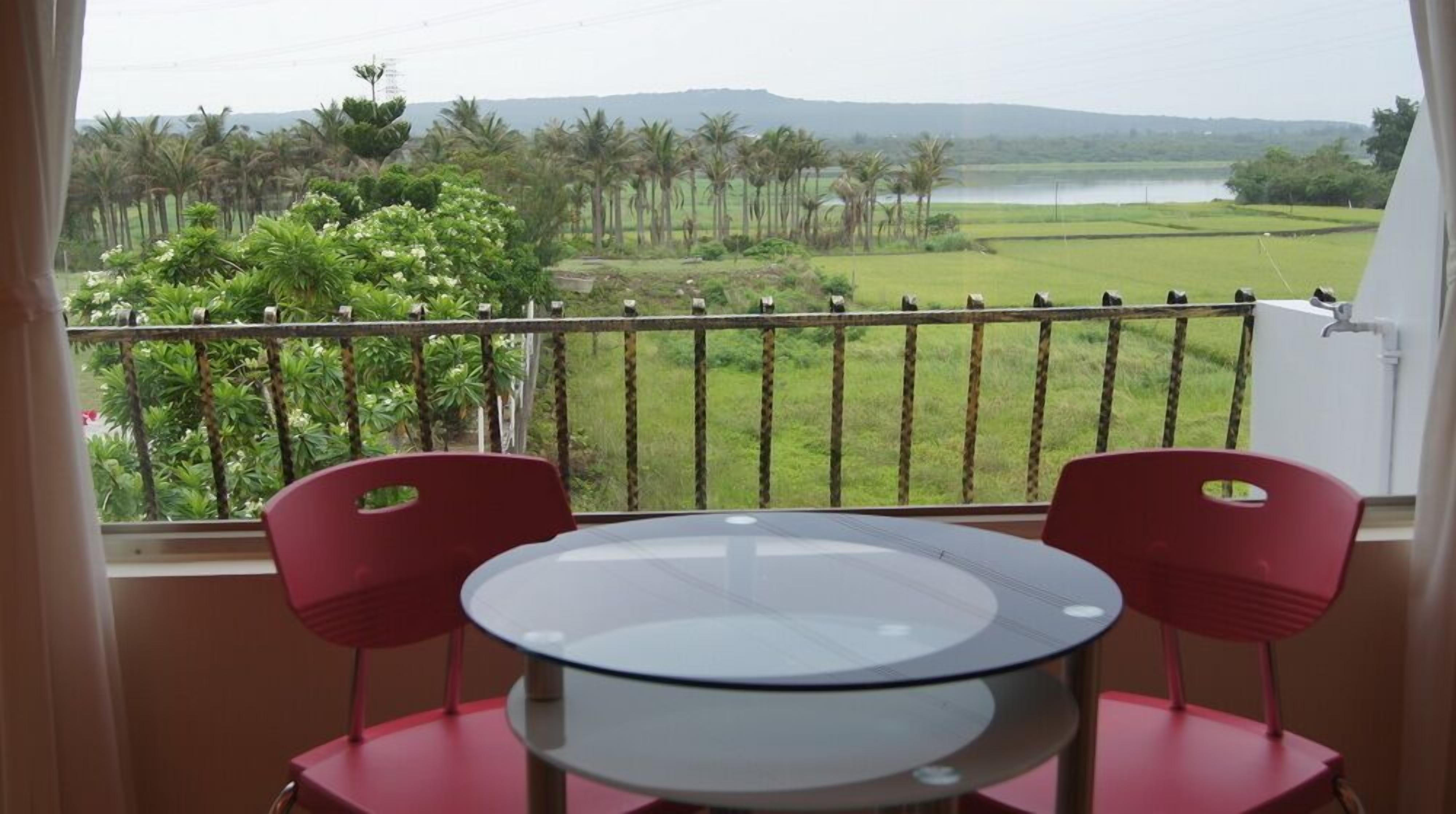 double room, lake view | balcony