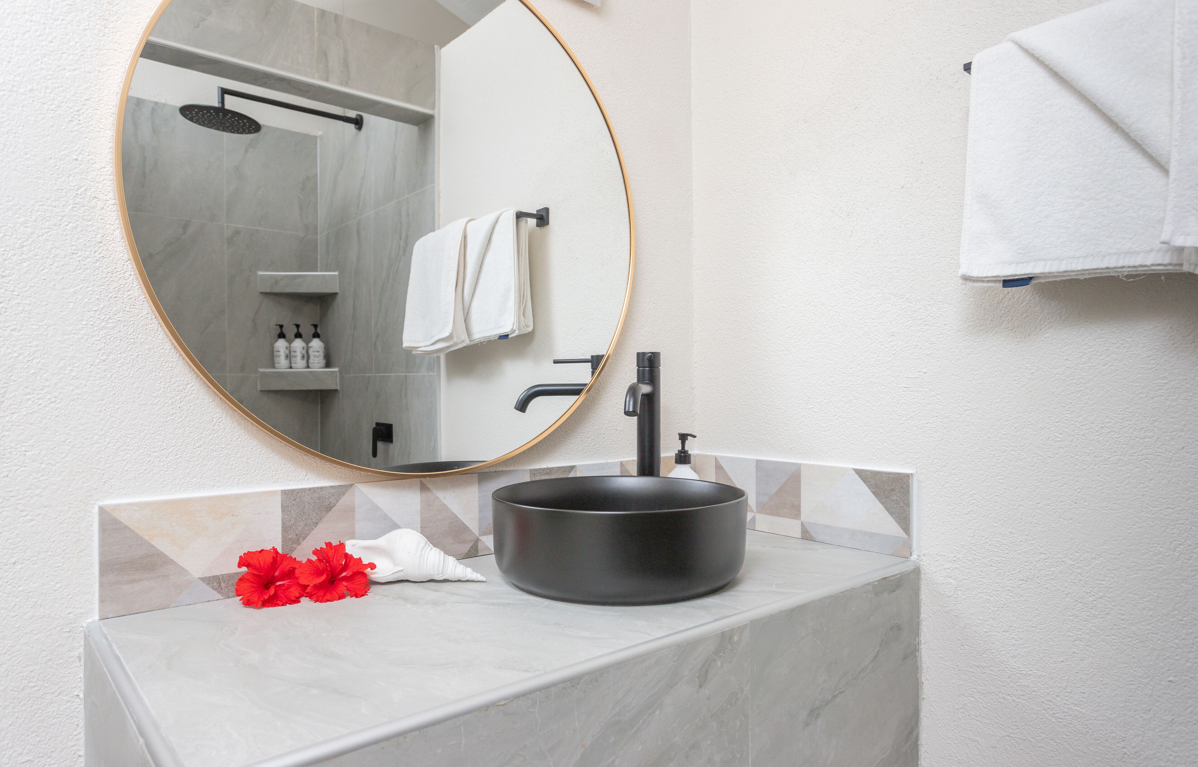 Shower, free toiletries, hair dryer, towels