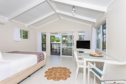 Muri Lagoon View Bungalows