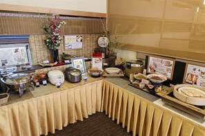 Breakfast and dinner served - Hotel Hokke Club Sendai (Sendai)