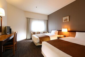 Down comforters, desk, free WiFi - Hotel Hokke Club Sendai (Sendai)