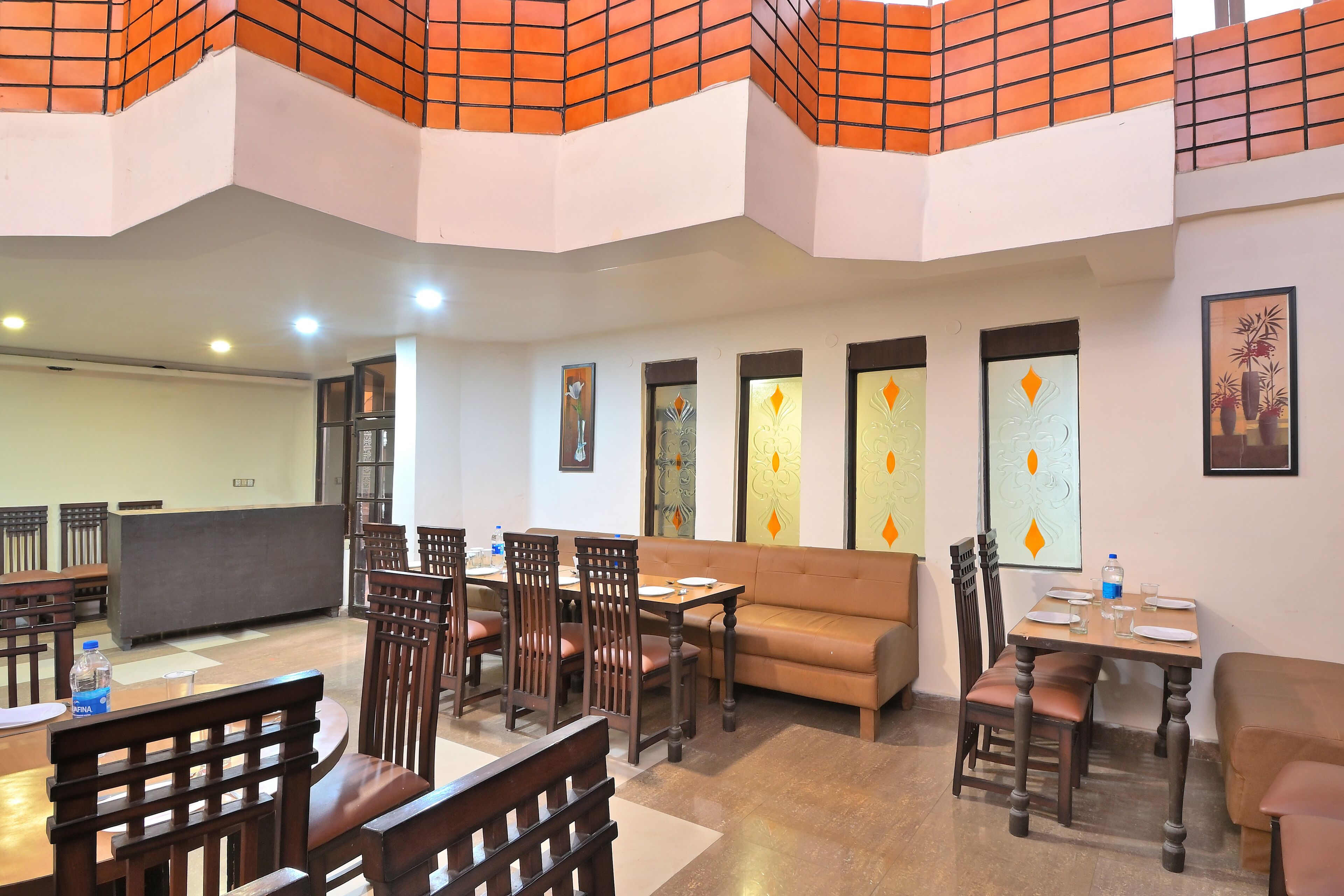 Dagelijks ontbijtbuffet (INR 299 per persoon)