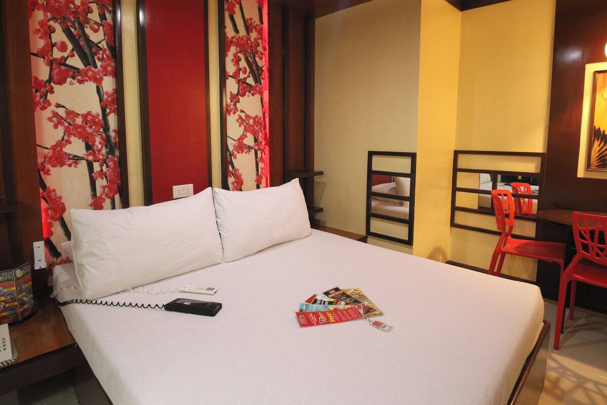 Executive Room, 1 Queen Bed