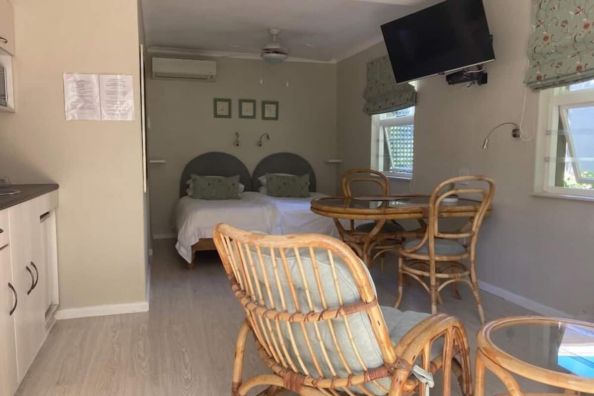 Superior Suite, Garden Area