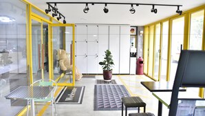 Ảnh chưa phân loại, 2 trong số 70 ảnh, nút