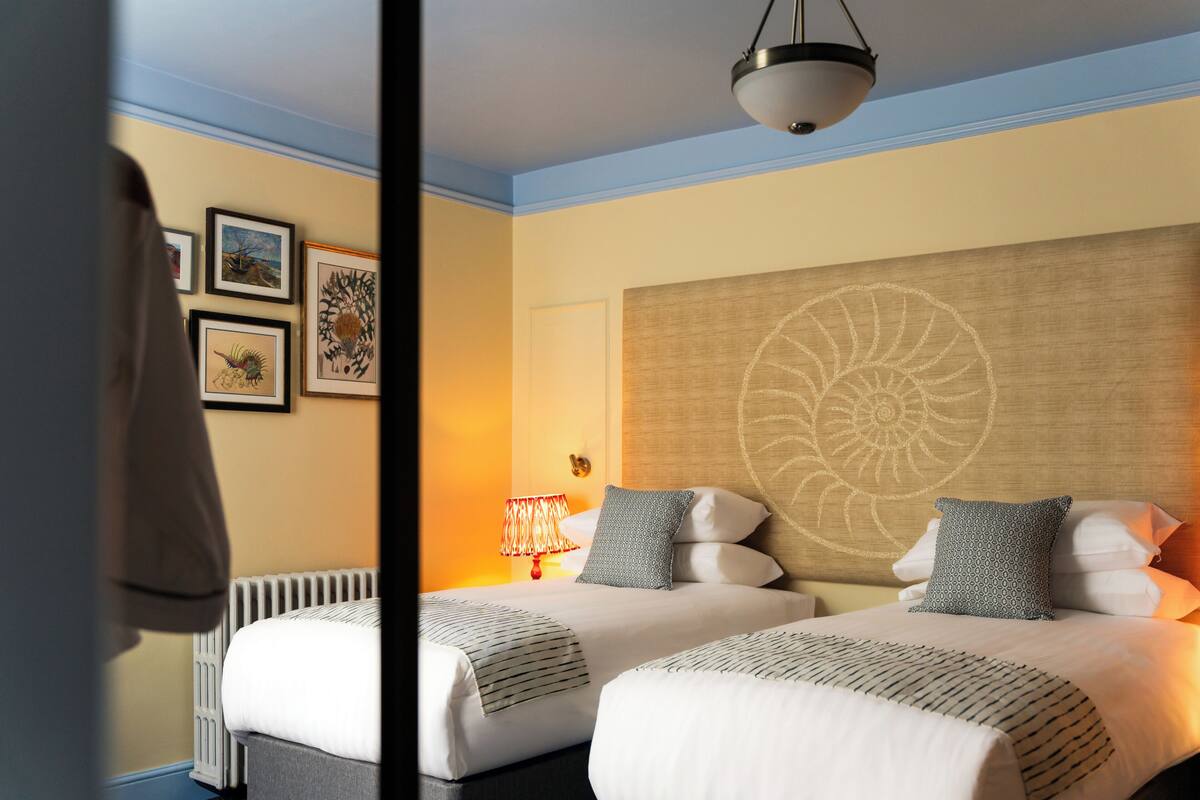 Twin Room | Premium bedding, blackout drapes, iron/ironing board (on request)