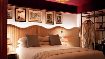 Doppelzimmer (Master) | Hochwertige Bettwaren, Verdunkelungsvorhänge, Bügeleisen/Bügelbrett