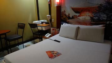 Habitació executiva, 1 llit de matrimoni | Escriptori, wifi gratuïta i roba de llit