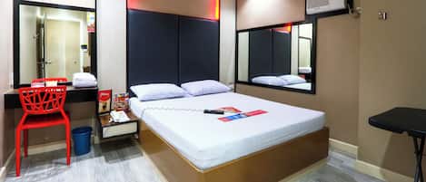 Deluxe Room, 1 Queen Bed