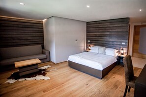 Comfort Double Room, 1 King Bed with Sofa bed, Fireplace | Minibar, in-room safe, desk, soundproofing