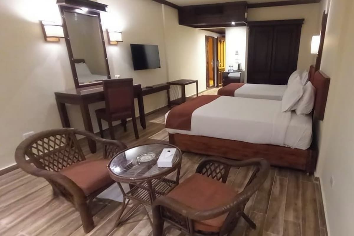 Select Comfort beds, minibar, in-room safe, desk