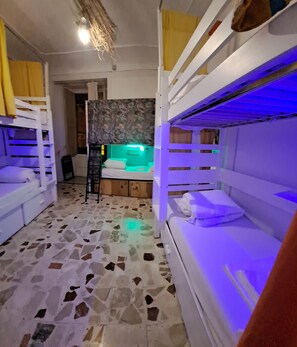 Dormitorio condiviso Comfort, bagno condiviso | Décoration personnalisée, ameublement personnalisé