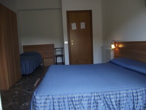 Coffres-forts dans les chambres, bureau, lits pliants/supplémentaires