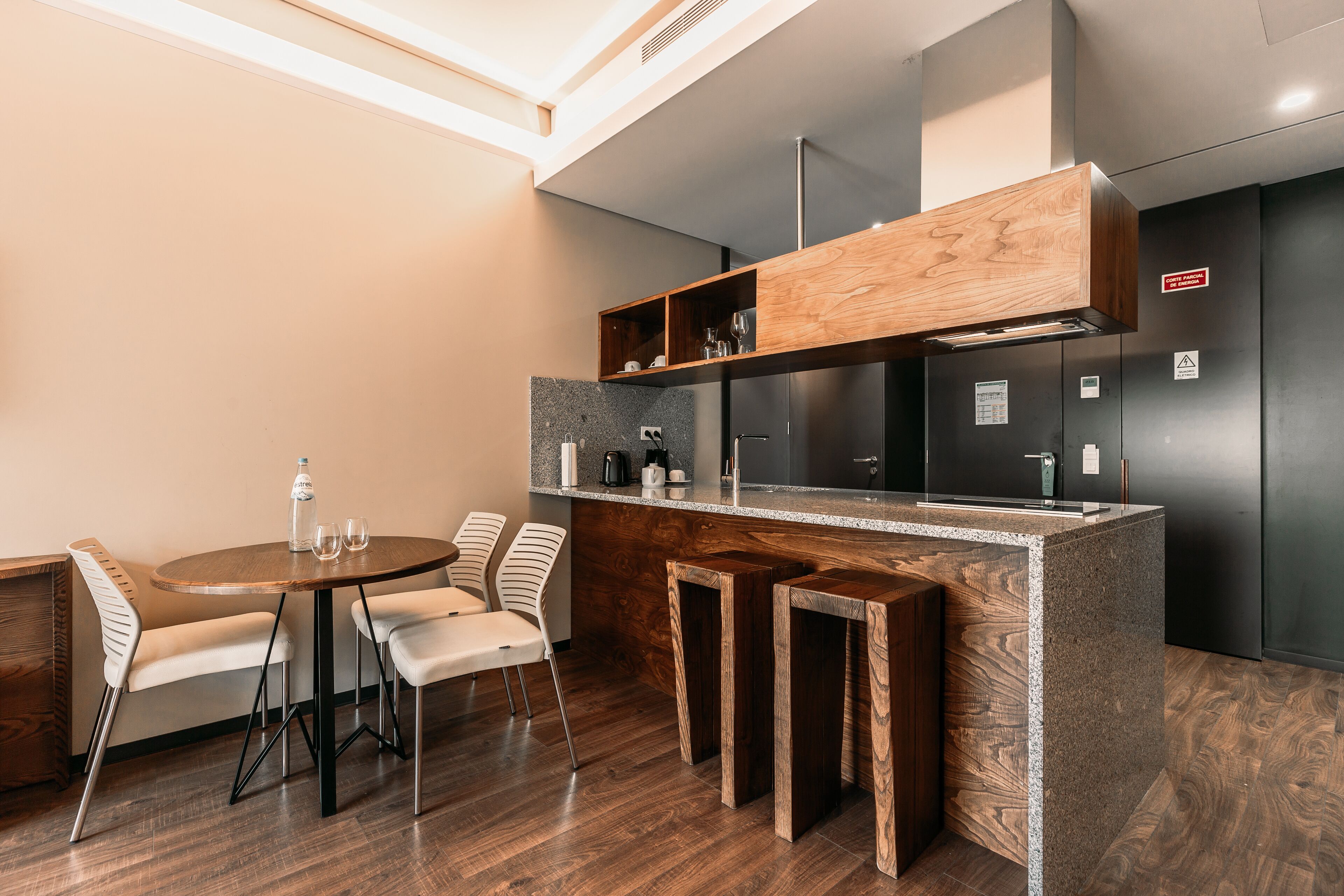 deluxe apartment, 1 bedroom | room amenity