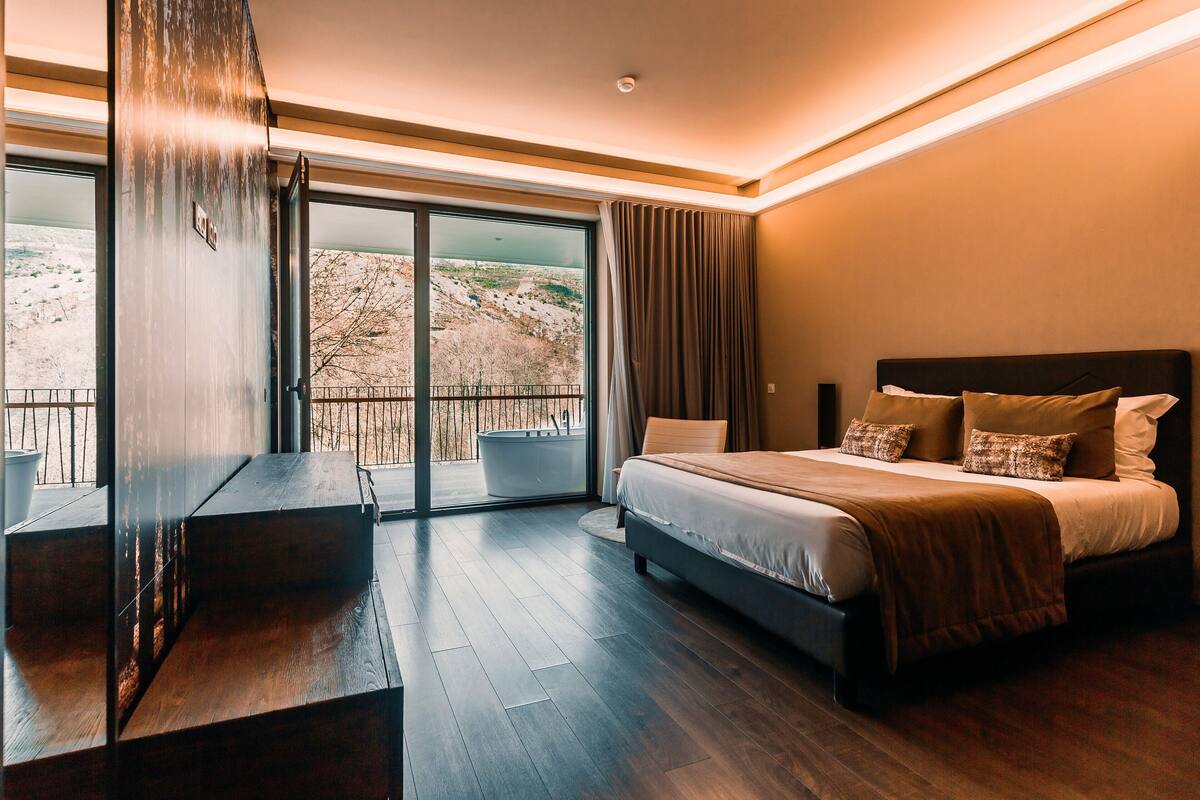 premium apartment, 1 bedroom | minibar, in-room safe, desk, soundproofing