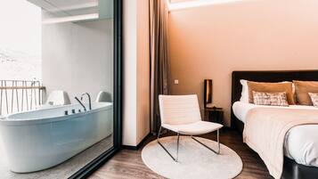 Apartamento Premium, 2 habitaciones | Bañera de hidromasaje