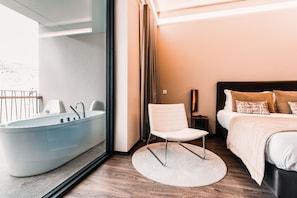 Premium Apartment, 2 Bedrooms | Jetted bathtub