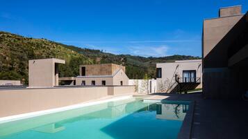 Indoor pool, outdoor pool