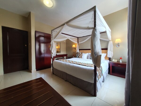 Kamar Superior | Minibar, brankas, meja kerja, dan kedap suara