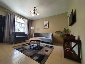 Living area - Serendib Suites & Conference Center (Blantyre)