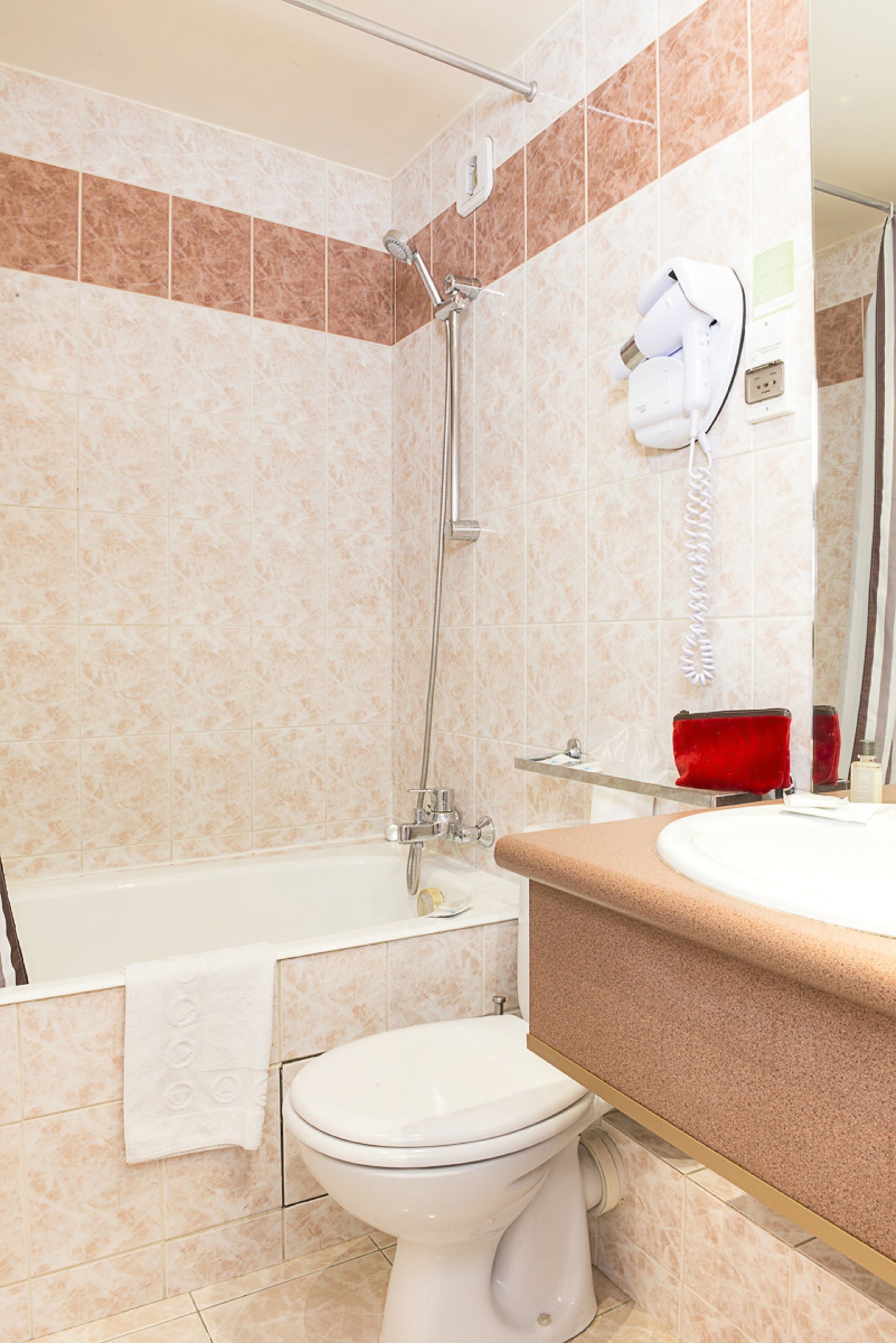 double room | bathroom | combined shower/bathtub, hair dryer, towels