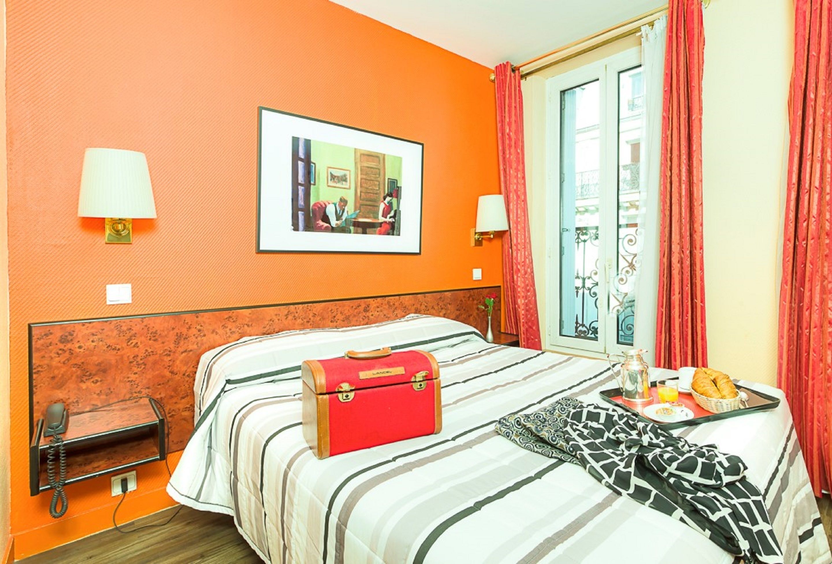 double room | 1 bedroom, desk, iron/ironing board, free wifi