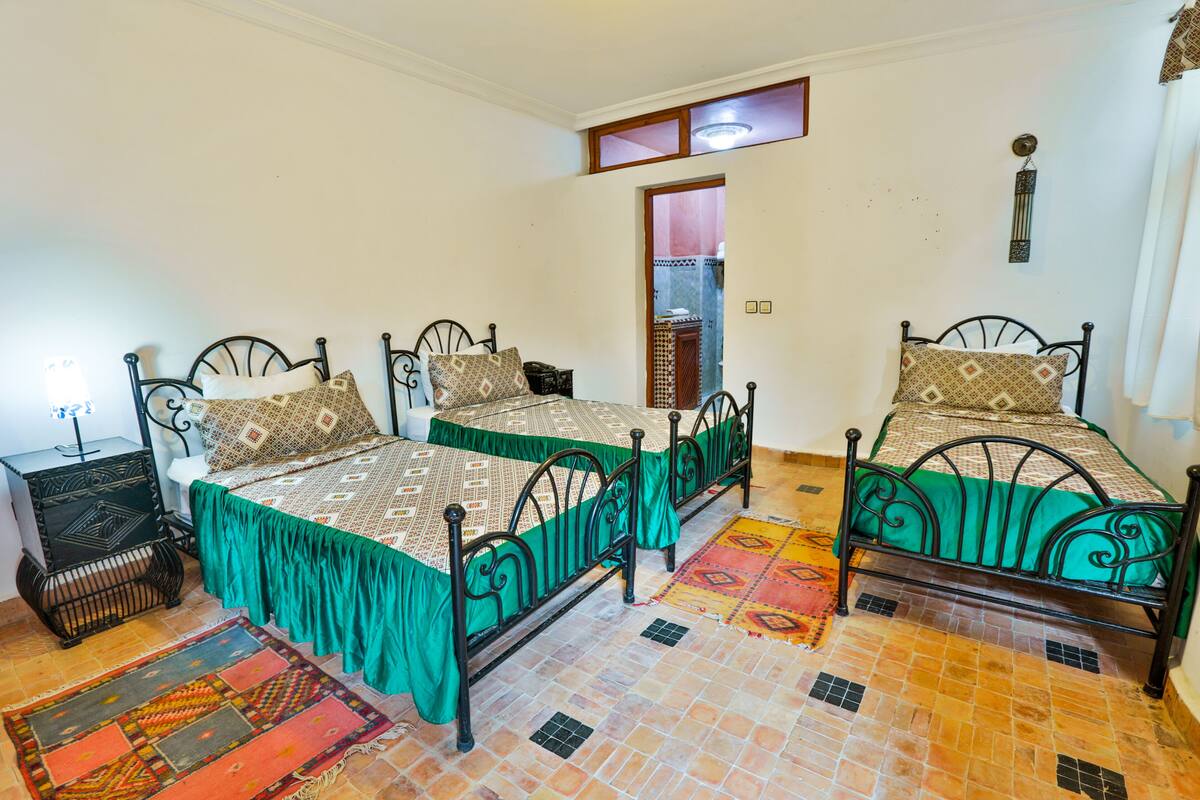 Standard Triple Room, 3 Bedrooms | Desk, blackout drapes, WiFi (free)