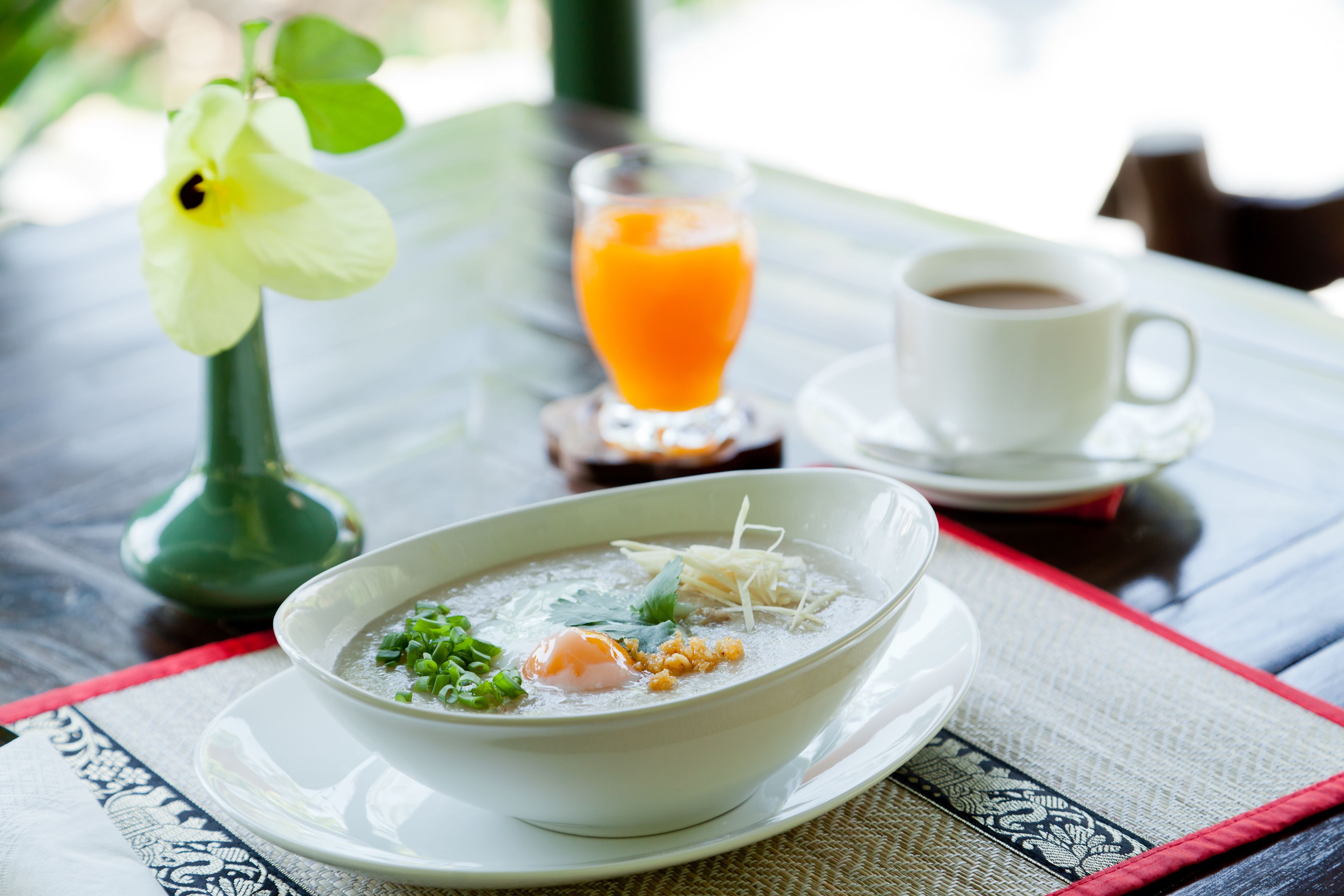 daily english breakfast (thb 200 per person)