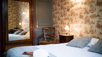 Desk, free cots/infant beds, rollaway beds, free WiFi