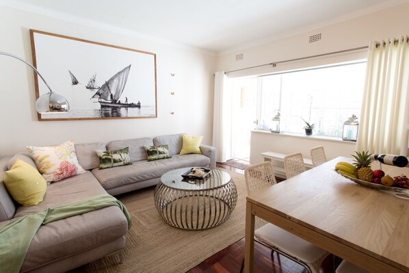 Télévision à écran plat