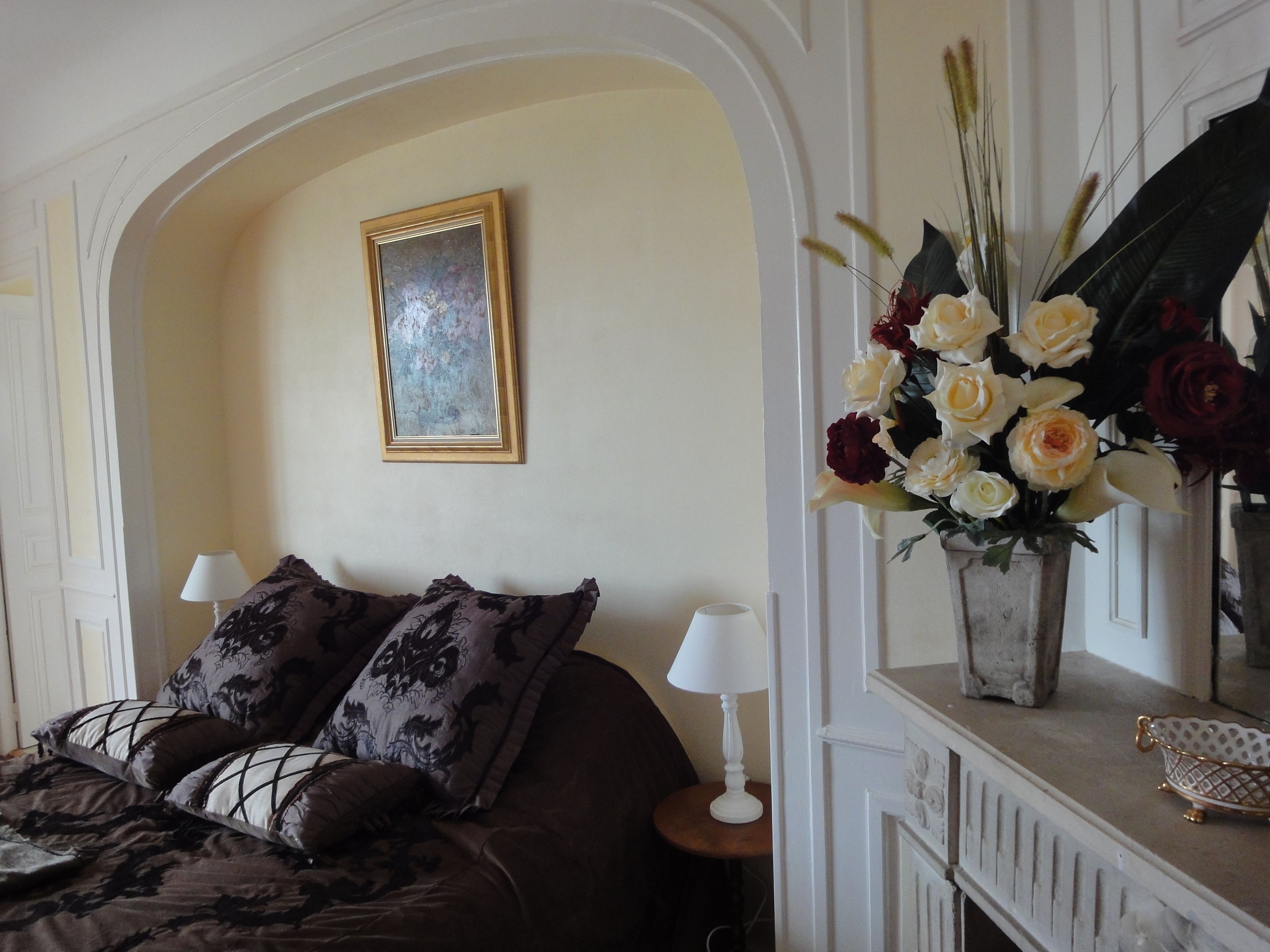 deluxe double room | 1 bedroom, in-room safe, desk, rollaway beds