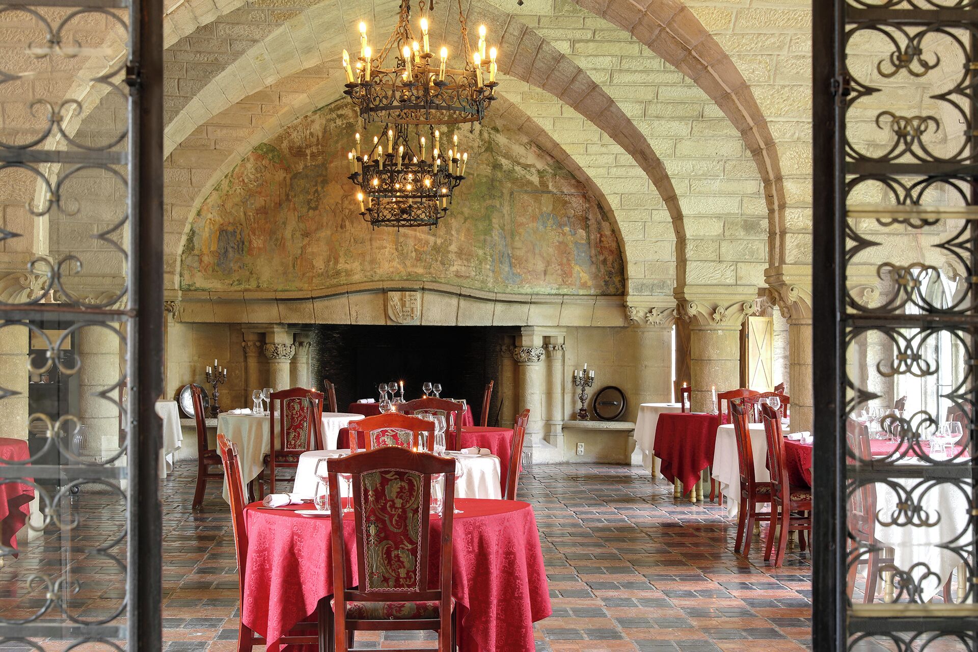 Déjeuner et dîner servis sur place