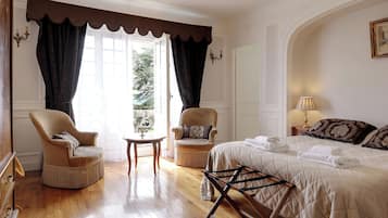 1 chambre, coffres-forts dans les chambres, bureau