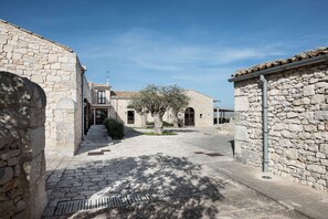 Entrada de la propiedad