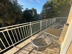 Superior Double Room, 1 Queen Bed | Desk, soundproofing, free WiFi, bed sheets - La Demeure Du Perron (Quettehou)