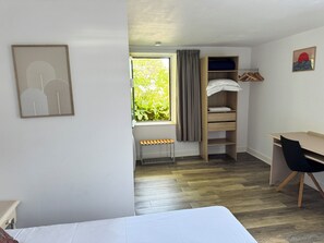 Standard Double Room - La Demeure Du Perron (Quettehou)