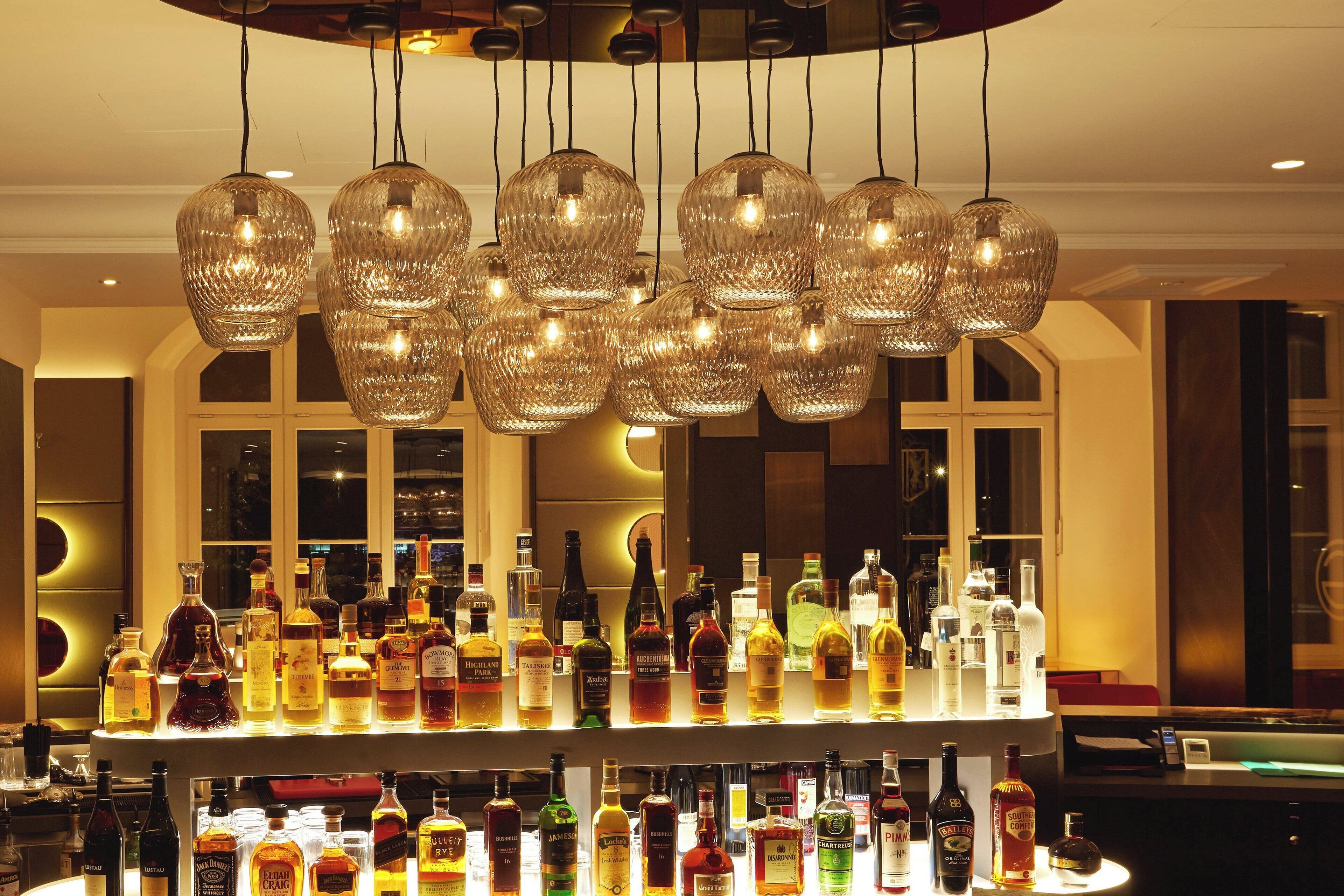 Aperto a cena e per l'happy hour