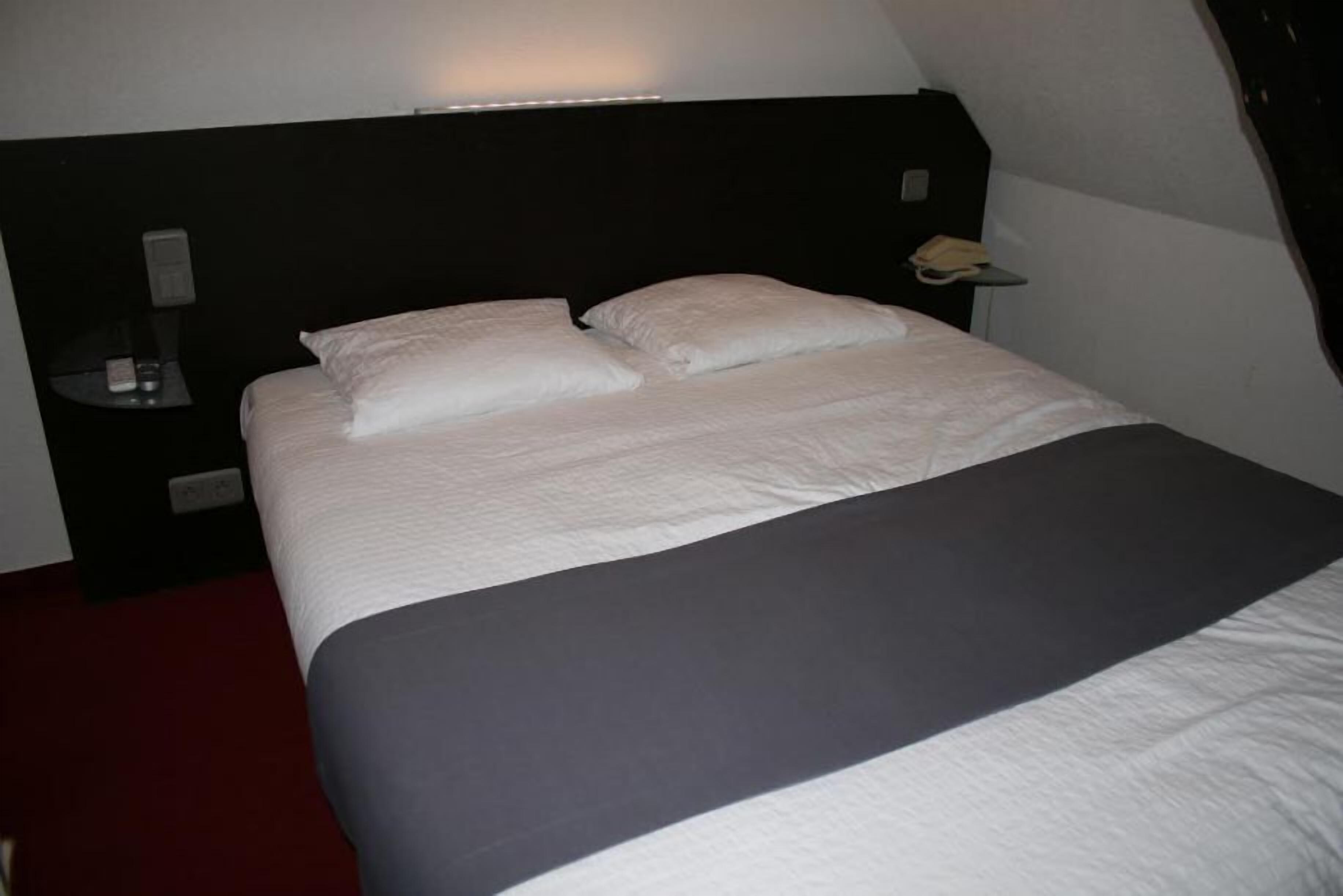 comfort double or twin room (pavillon) | desk, free wifi, bed sheets