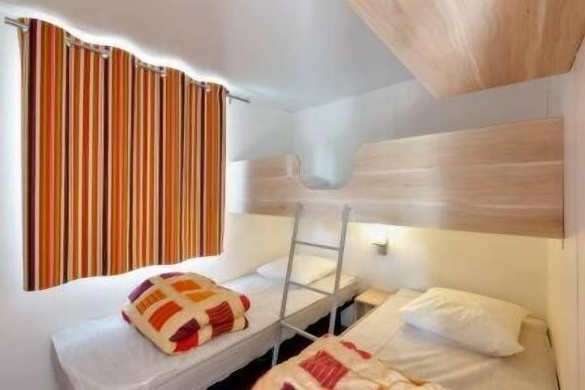 Premium bedding, iron/ironing board, cots/infant beds, WiFi