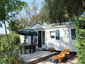 Front of property - Camping Douce Quietude (ST RAPHAEL)