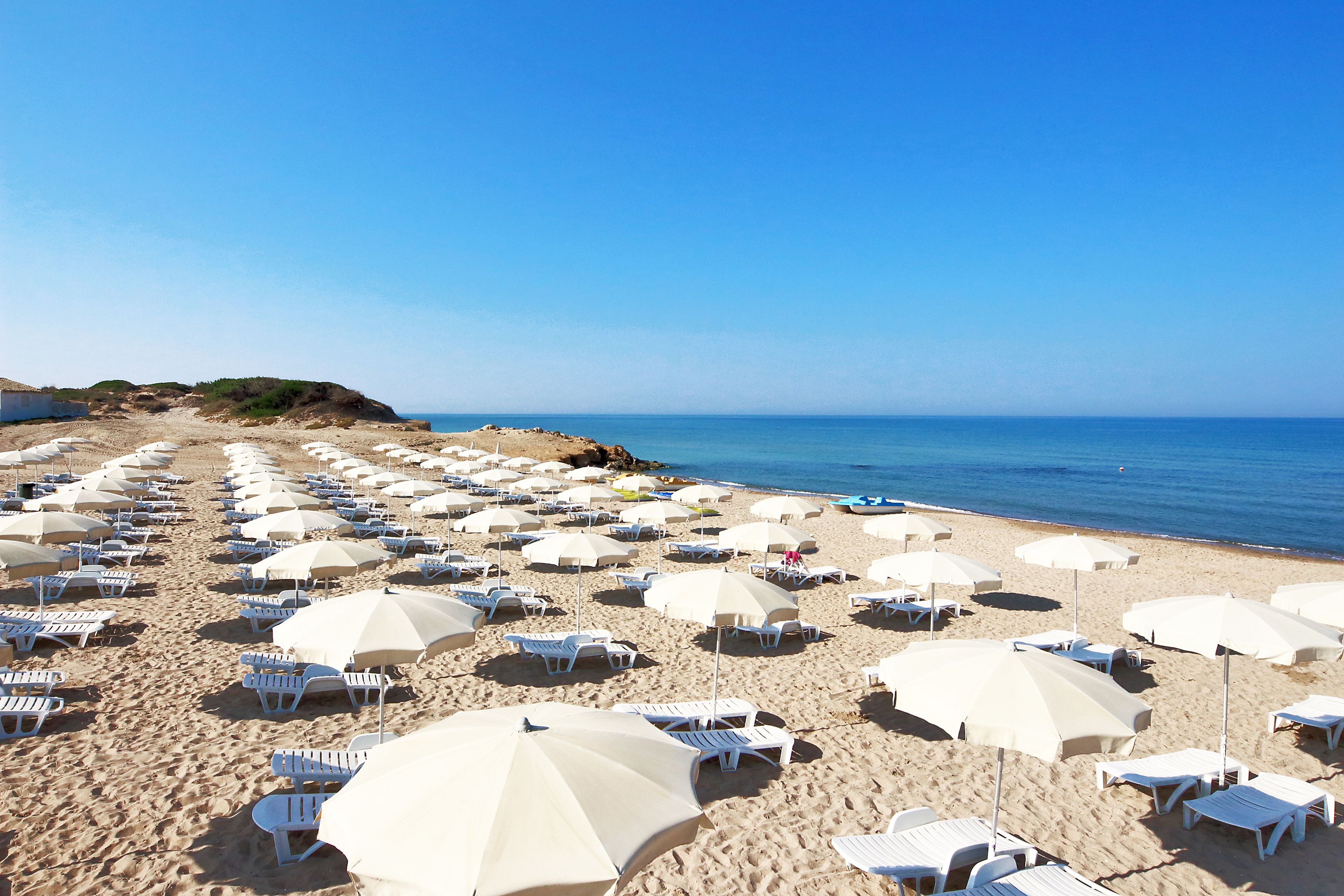 Private beach nearby, sun-loungers, beach umbrellas