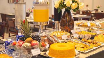 Desayuno buffet incluido todos los días