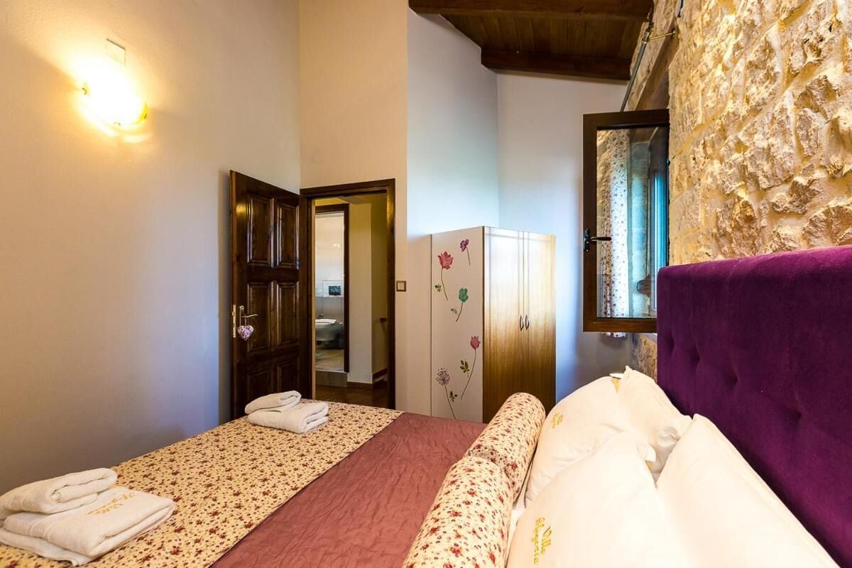 in-room safe, individually decorated, individually furnished, desk