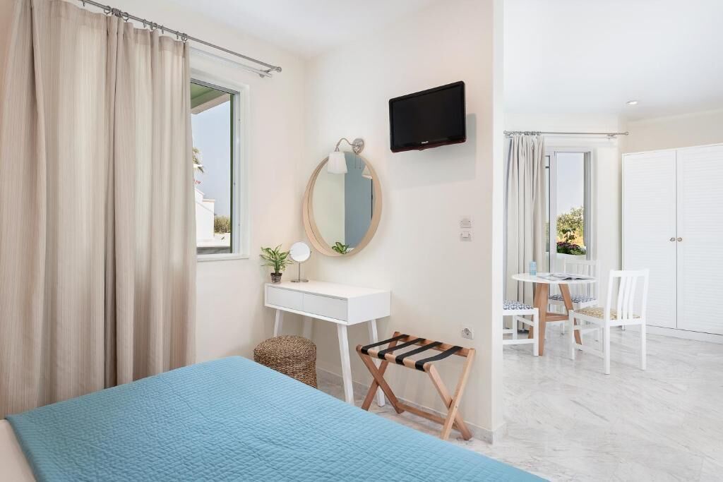 in-room safe, individually decorated, individually furnished, desk